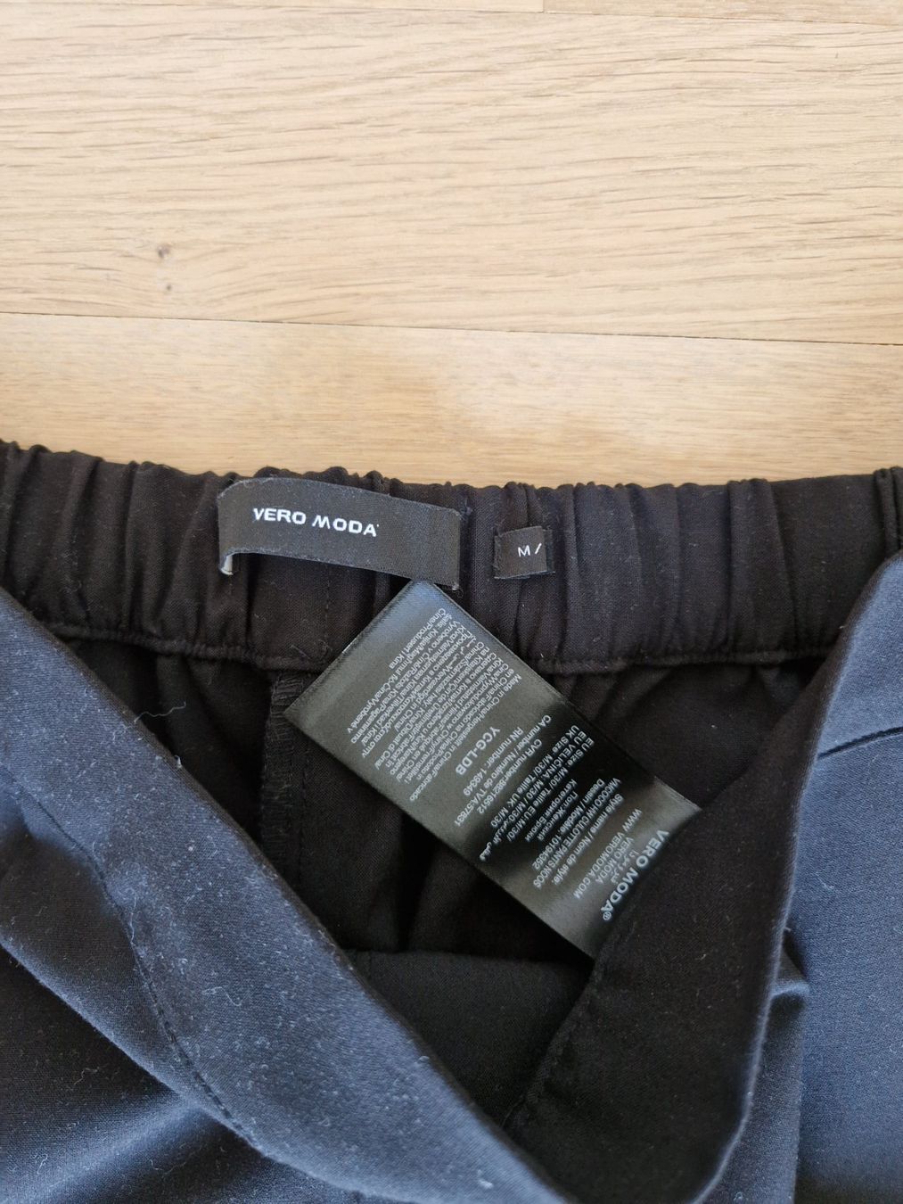 Vero Moda Pantaloni: Schwarze Culotte von Vero Moda, Grösse M – Usato da Wallisellen venduto da soat 1