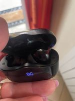 Bluetooth Ear pods schwarz mit Case (nur 1 Kopfhörer !!)