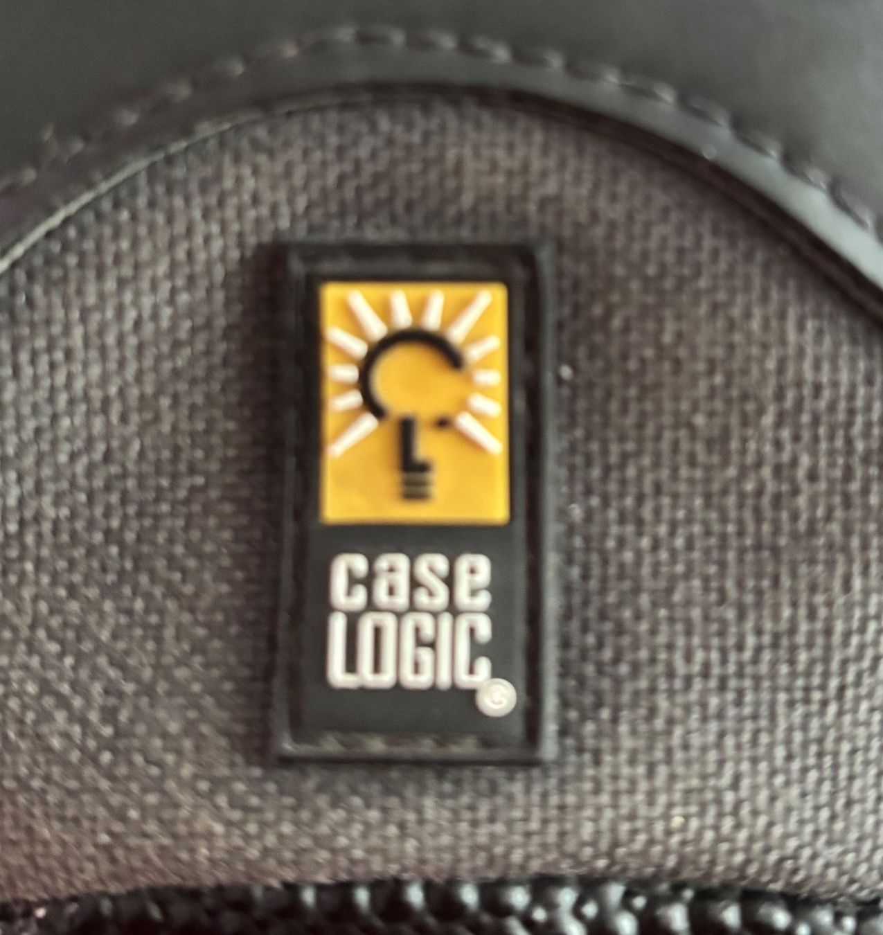 Borse: Case Logic Kamera- und/oder Elektronikgerätetasche – Usato da Stallikon venduto da Rsiri