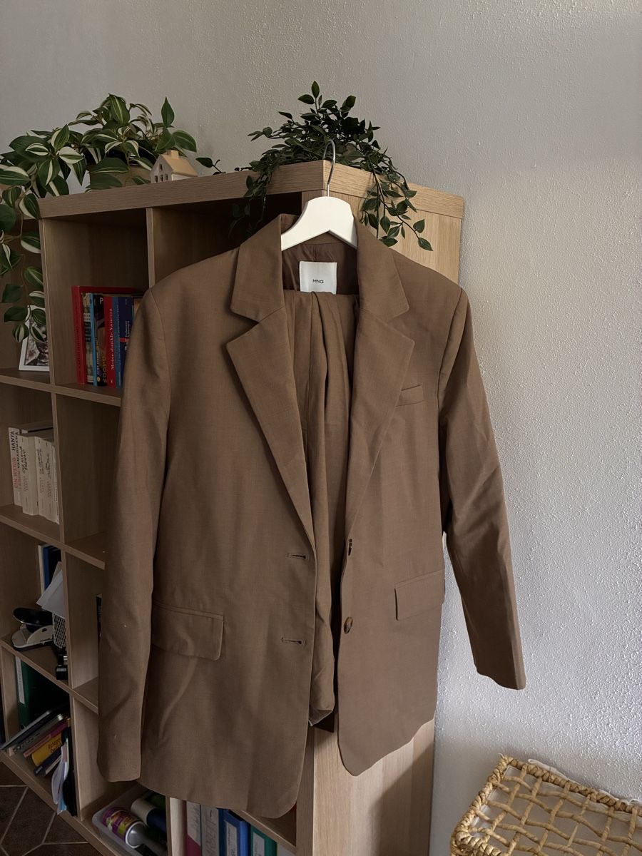 Mango Ensembles & Tailleurs: Hosenanzug Set Mango - Braun | Grösse 36|S – D'occasion à Winterthur par evaa.weber