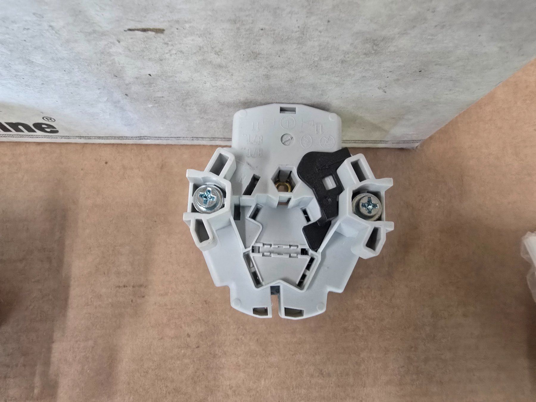 Stecker: Posten diverser Stecker, Dosen usw. ab 1.- – Gebraucht aus KRINAU von Mio_Liqstyle 5