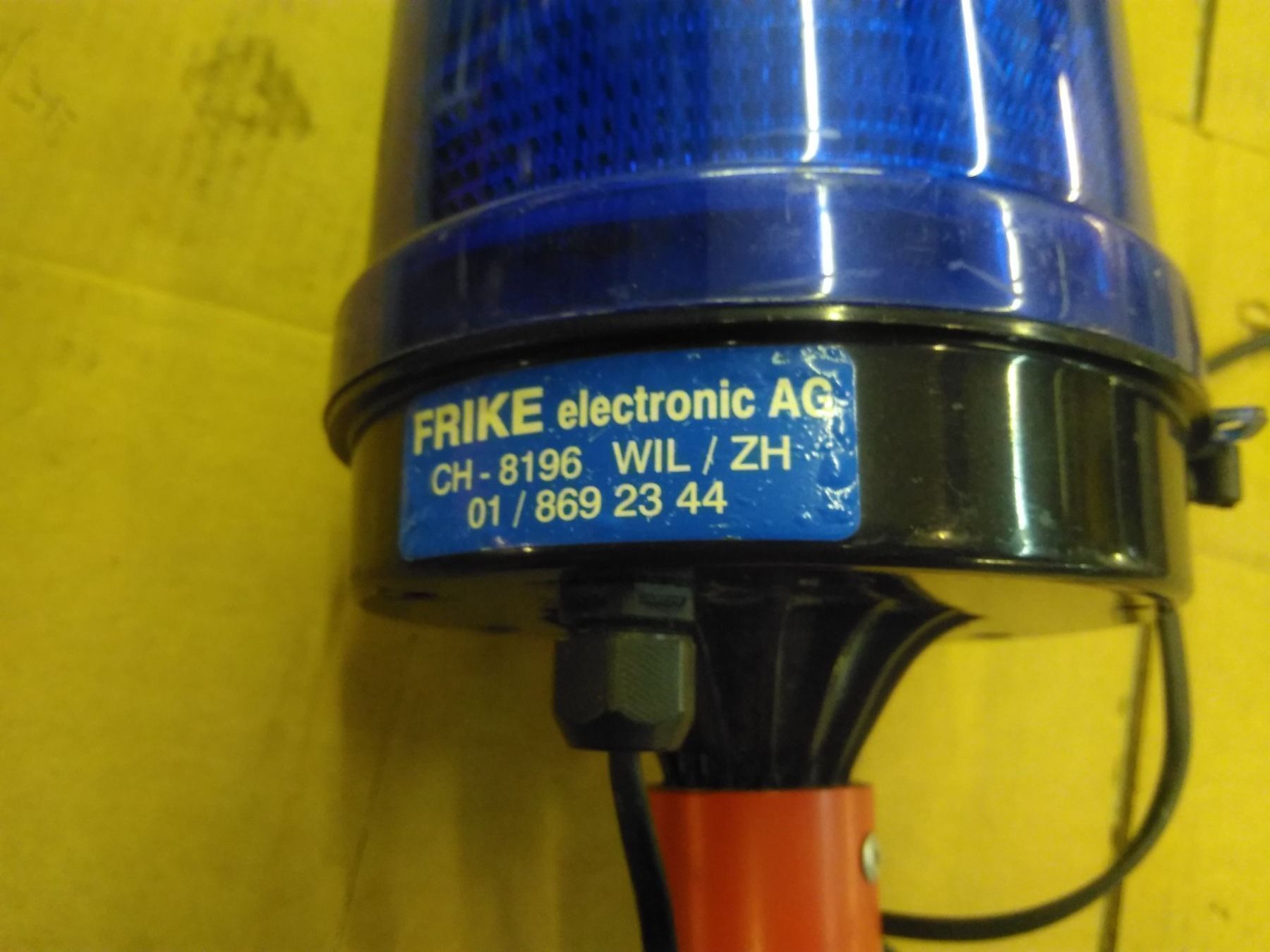 Lampade: Beacon-Kranleuchte 220 Volt Blau – Usato da Zihlschlacht venduto da Kreis68 1
