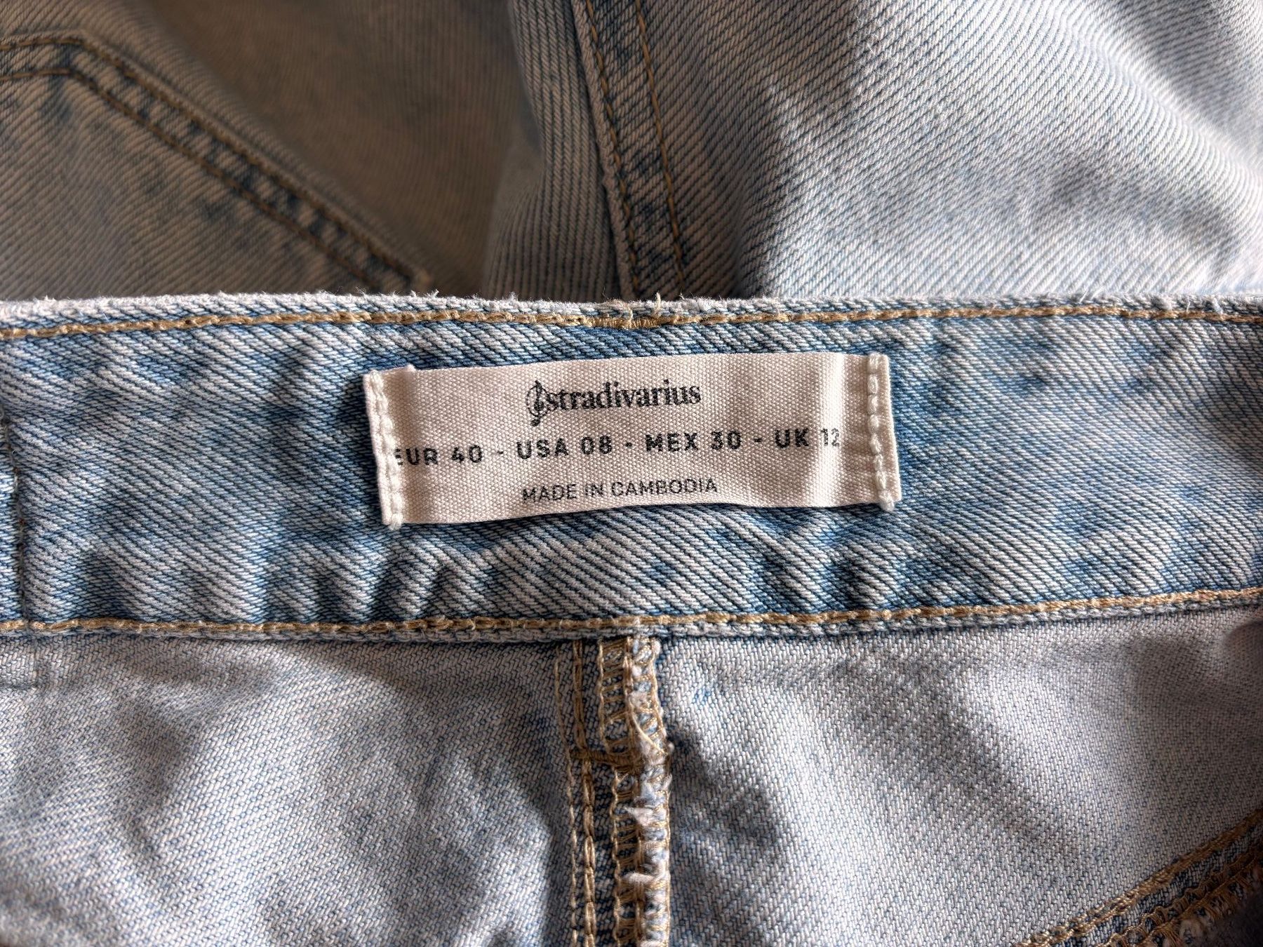 Stradivarius Jeans: STRADIVARIOUS Denim Shorts Gr. 40 – Gebraucht aus Zürich von missmodernage 4