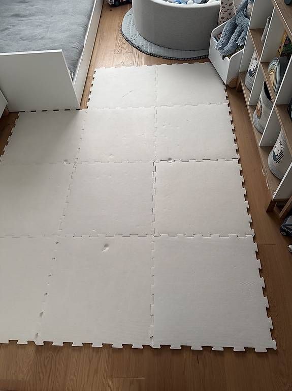 Tappeto da gioco: Schaumstoffmatte 14 Stück weiss – Usato da Sargans venduto da jenabek 3
