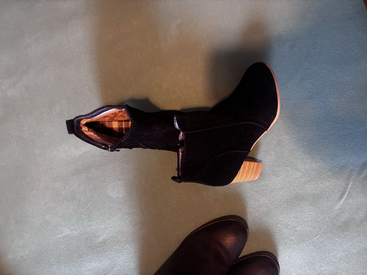 Scarpe da donna: Schwarze Stiefeletten, Grösse 38 – Nuovo (secondo la descrizione) da Steffisburg venduto da TelmaG 1