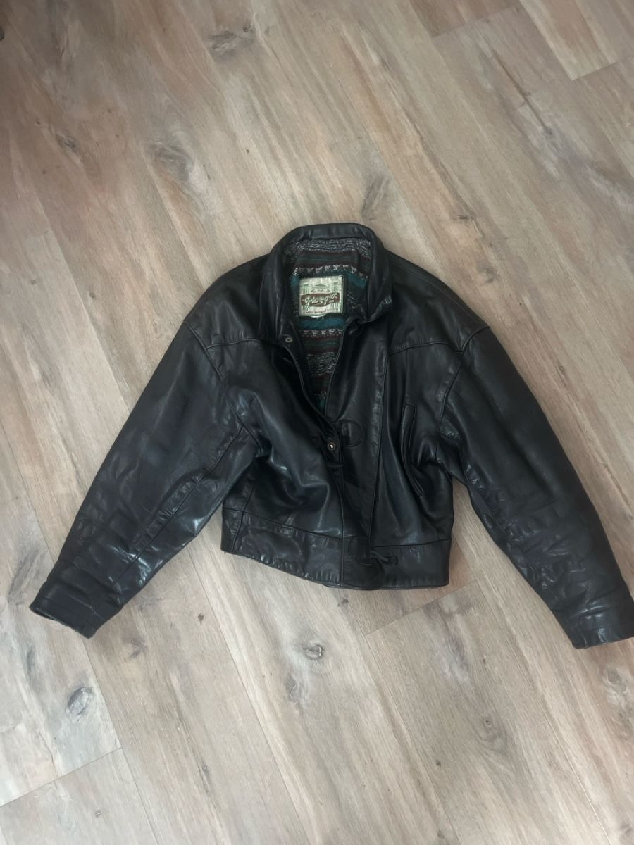 Vestes: Leder Bomberjacke – D'occasion à Bremgarten AG par Anna1999999