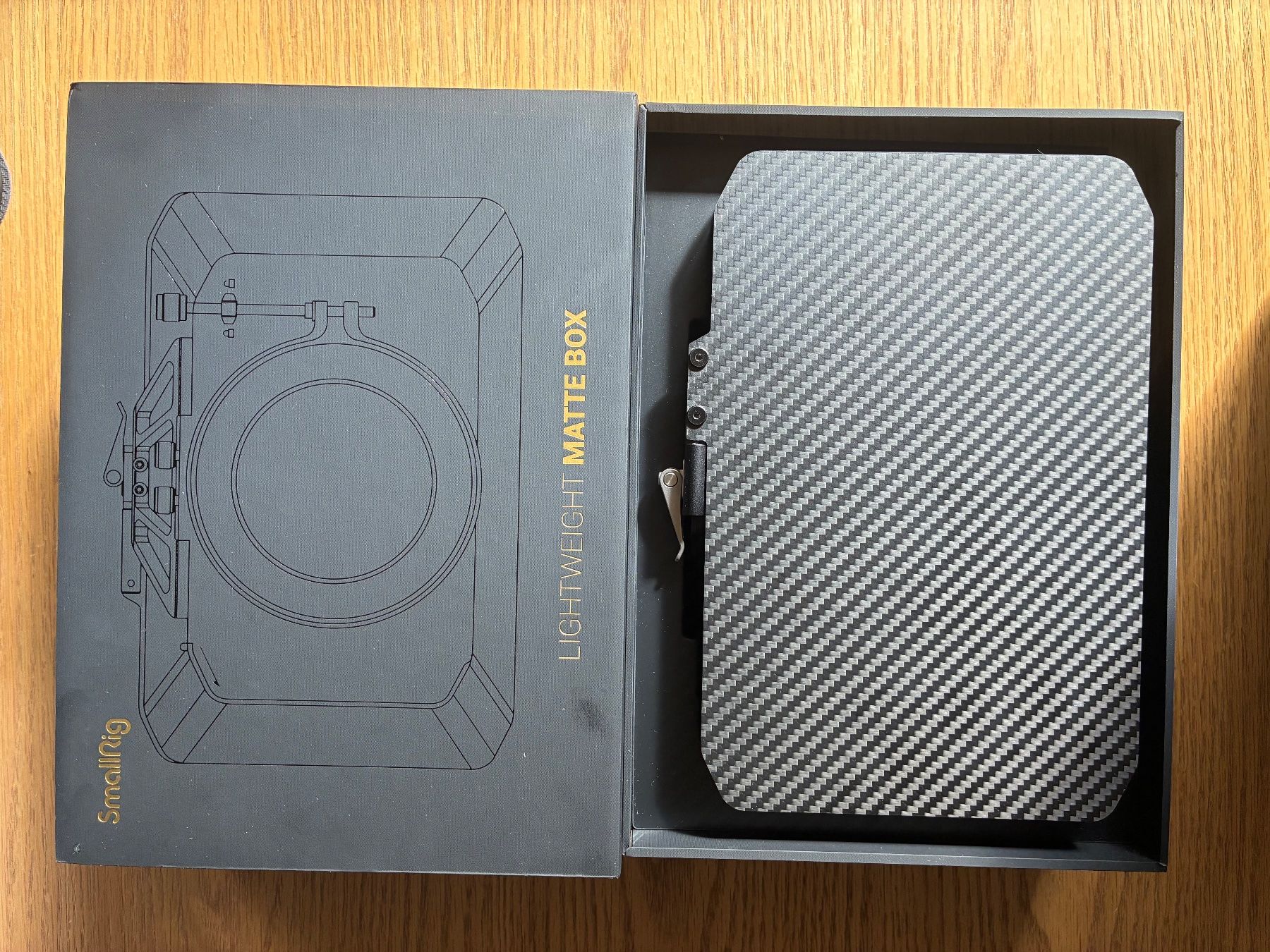 Fotocamera: SmallRig Lightweight Matte Box – Usato da Zürich venduto da timtintin