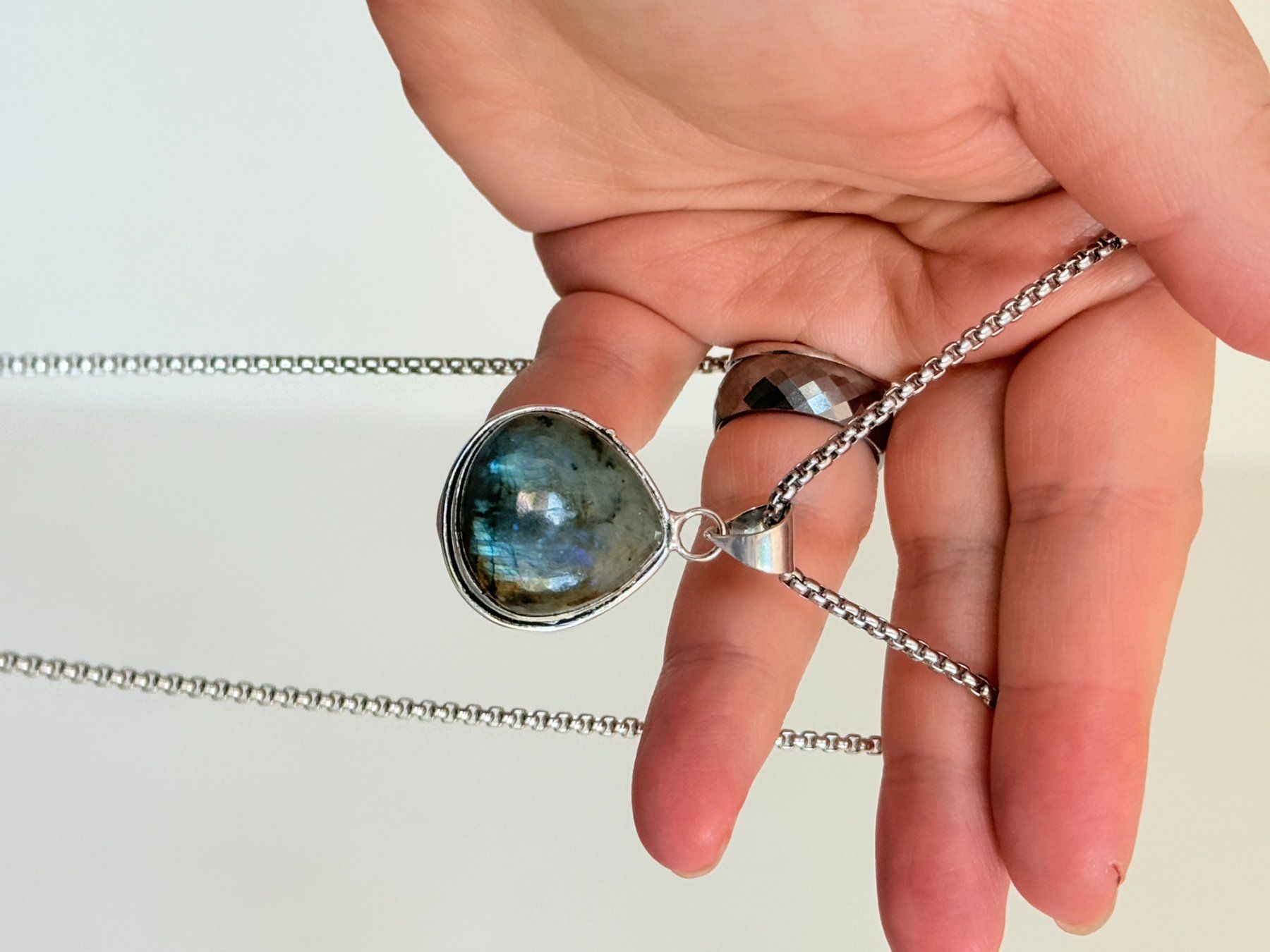 Catenine: Collier avec pendentif Labrodarit ,très tendance! – Nuovo e nell'imballaggio originale da Genève venduto da AWWA 6