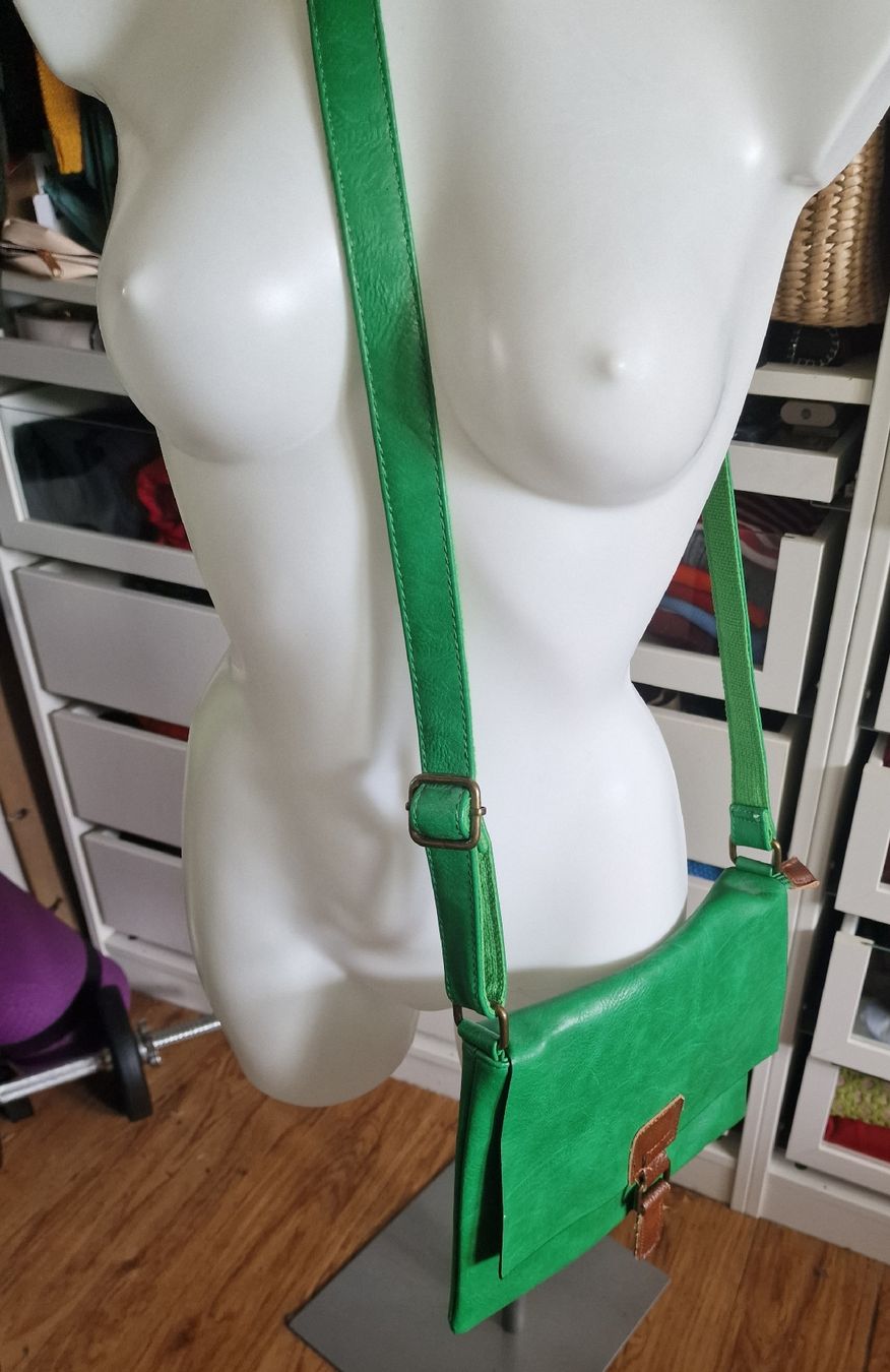 Borse da donna: Tasche   👜💚 – Nuovo (secondo la descrizione) da Wald ZH venduto da Cjp