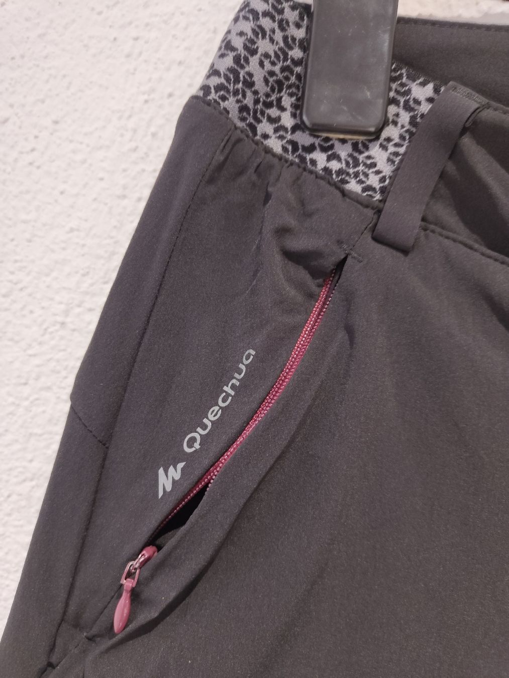 Decathlon Pantalons: Wanderhose Decathlon – D'occasion à Russikon par noraarya 1
