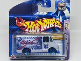 Hot Wheels Combat Abulance