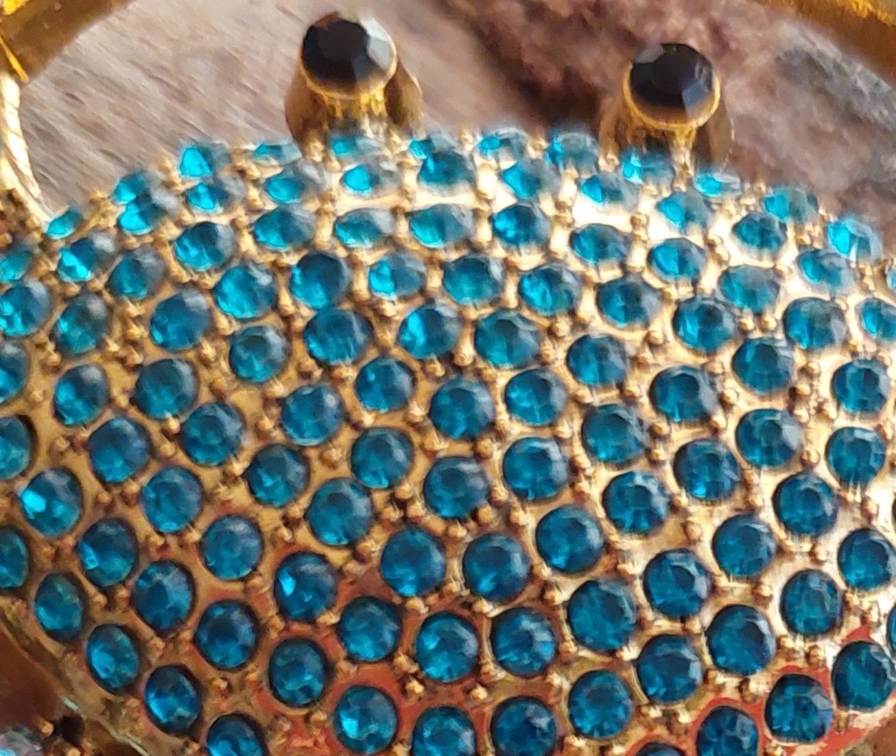 Broschen & Nadeln: Brosche Krebs - Strass blau / türkis – Neu (gemäss Beschreibung) aus Oberwil BL von Hunajakakku 4