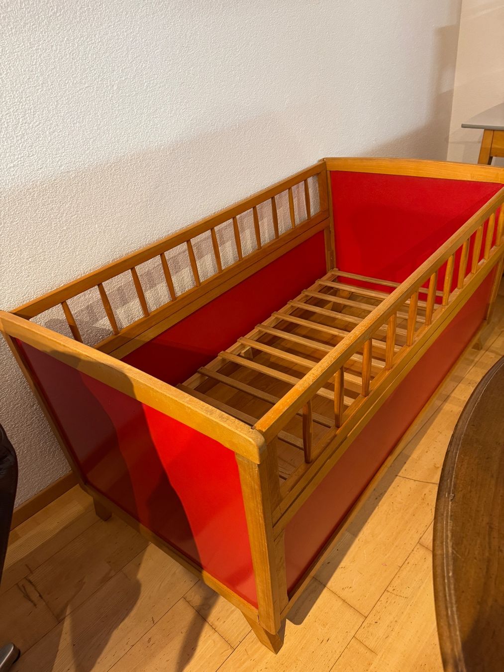 Betten: Vintage Kinderbett – Gebraucht aus Rafz von Powacaddy 1