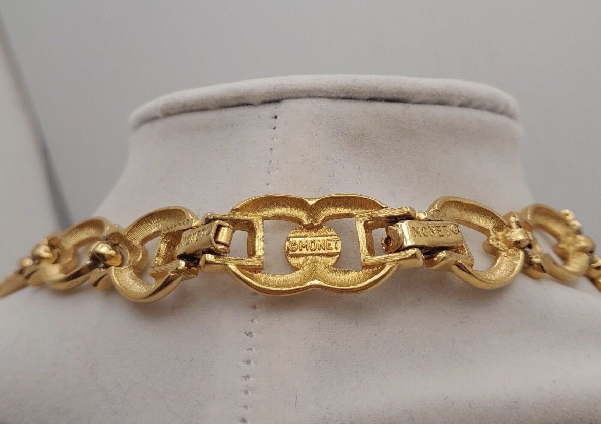 Catenine: Vintage Monet necklace - gold colour  – Usato da Lucens venduto da metaD 2