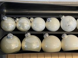 14 Weihnachtskugeln aus Glas: Wollweiss, Weiss, Permutt