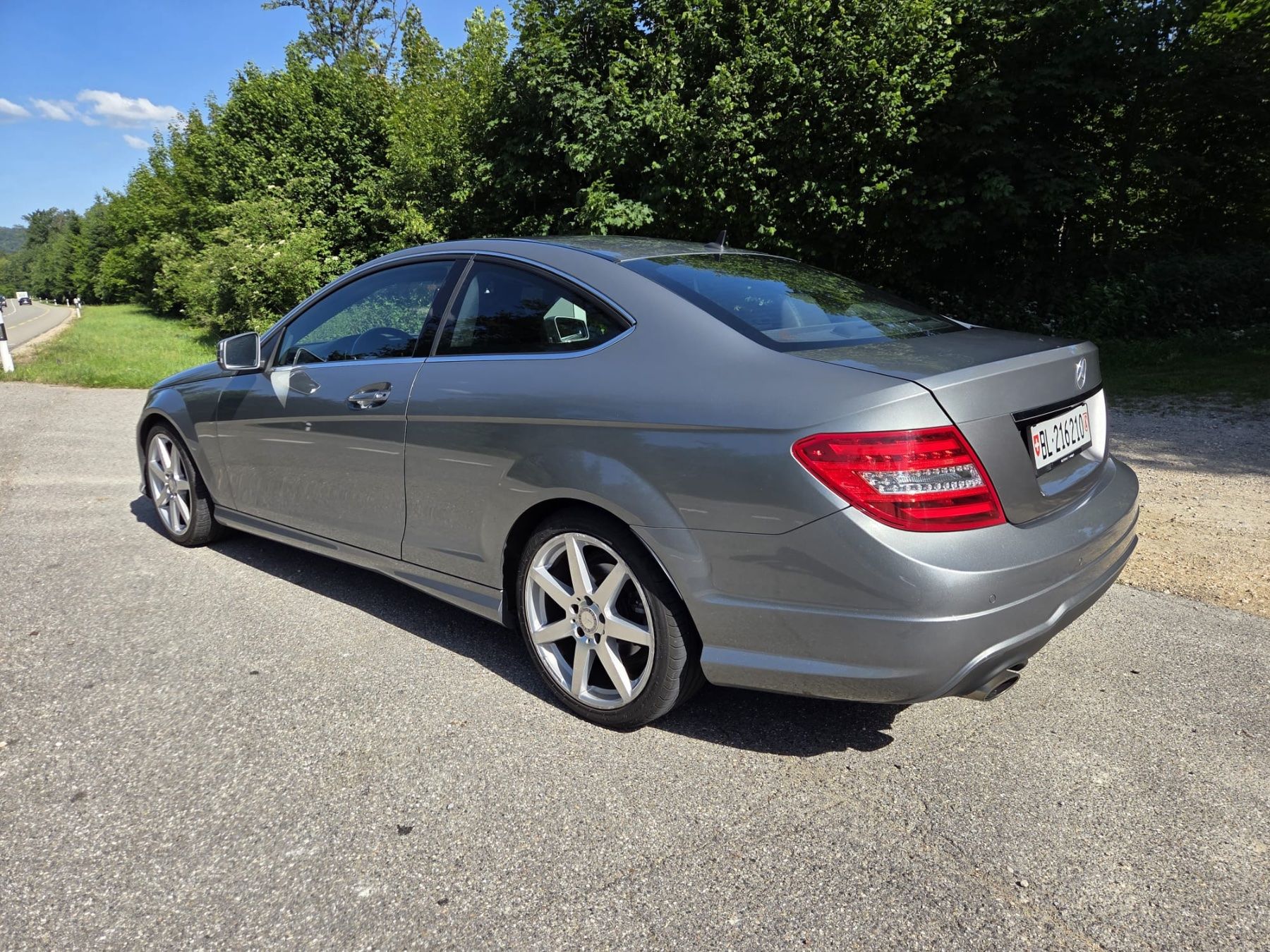 Mercedes-Benz Automobili: Mercedes-Benz C180 Coupé – Usato da Allschwil venduto da bug_s62s 1