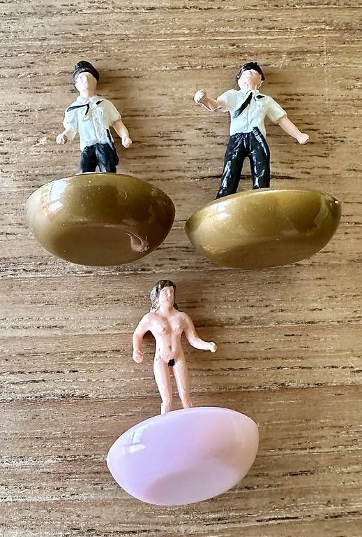 Giochi: Subbuteo foot figurines spéciales et projecteurs de stade – Nuovo (secondo la descrizione) da Vich venduto da Saibosan 2