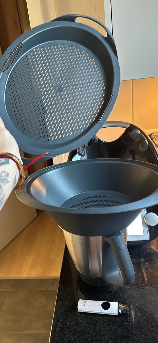 Thermomix Elettrodomestici da cucina: Thermomix TM6 – Usato da Niederhasli venduto da Alex31011995 3