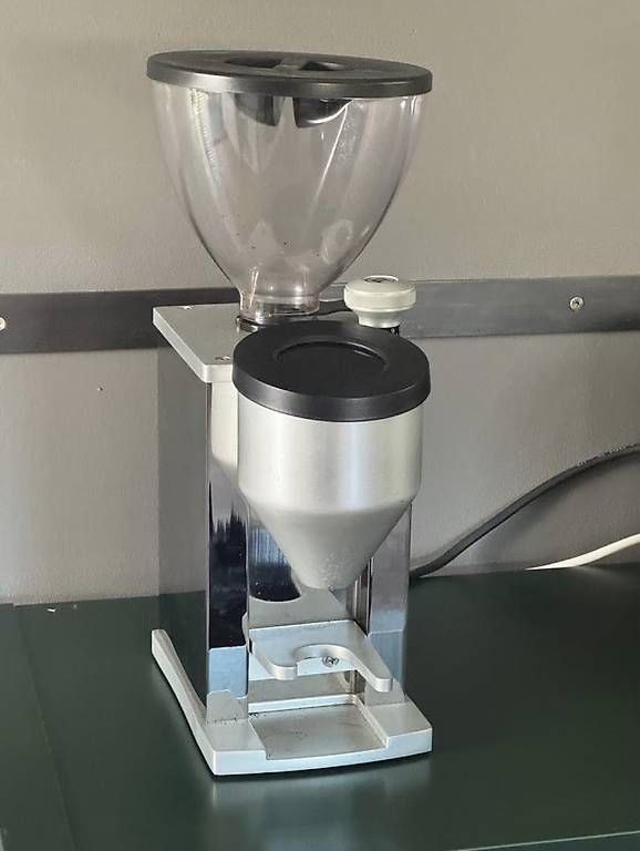 Rocket Macchine per caffè & Macchine per espresso: Rocket Faustino  Moulin à café espresso – Usato da Biel/Bienne venduto da LG1818