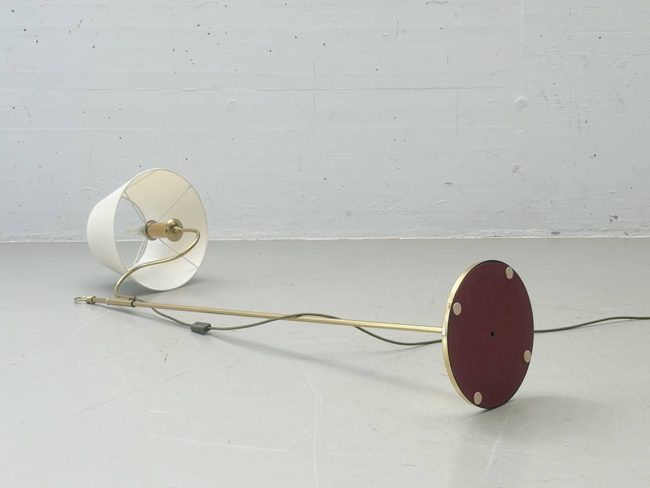 Lampade: Vintage höhenverstellbare Stehleuchte aus Messing – Usato da Zürich venduto da LeMoege 5