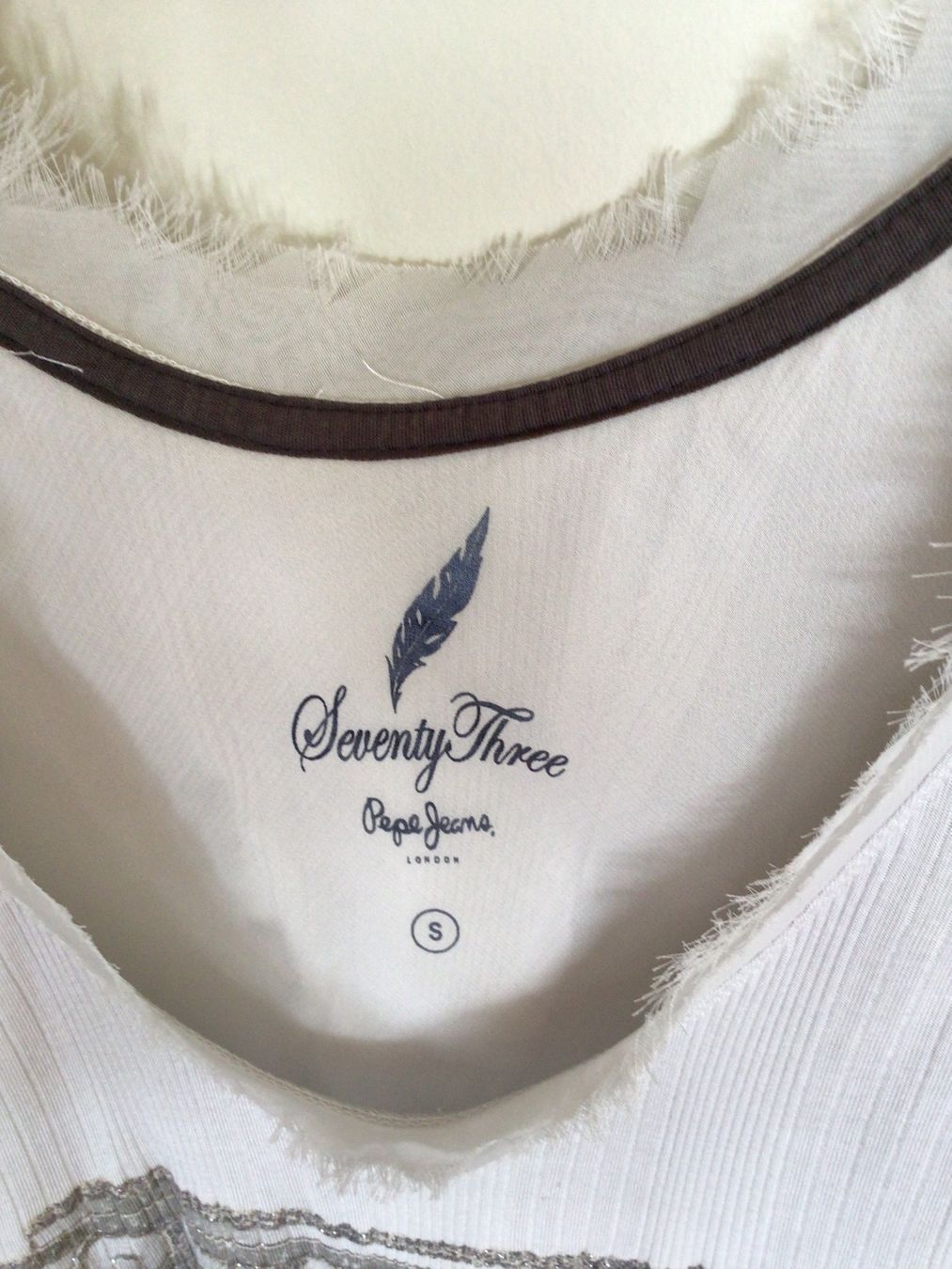 Pepe Jeans Blusen: Ärmellose Blusen. Pepe Jeans – Gebraucht aus Zürich von ElarmariodeRuth 2