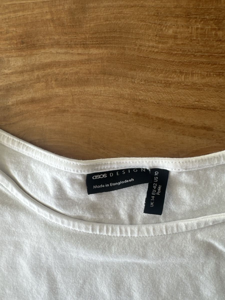 T-shirt: Crop Shirt – Usato da Zürich venduto da sommer121 1