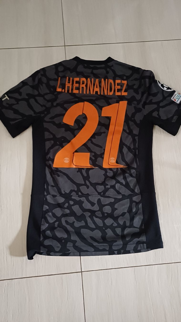 Jordan Canottiere & Pantaloni: Maillot PSG Jordan – Usato da Bex venduto da Sakito 1