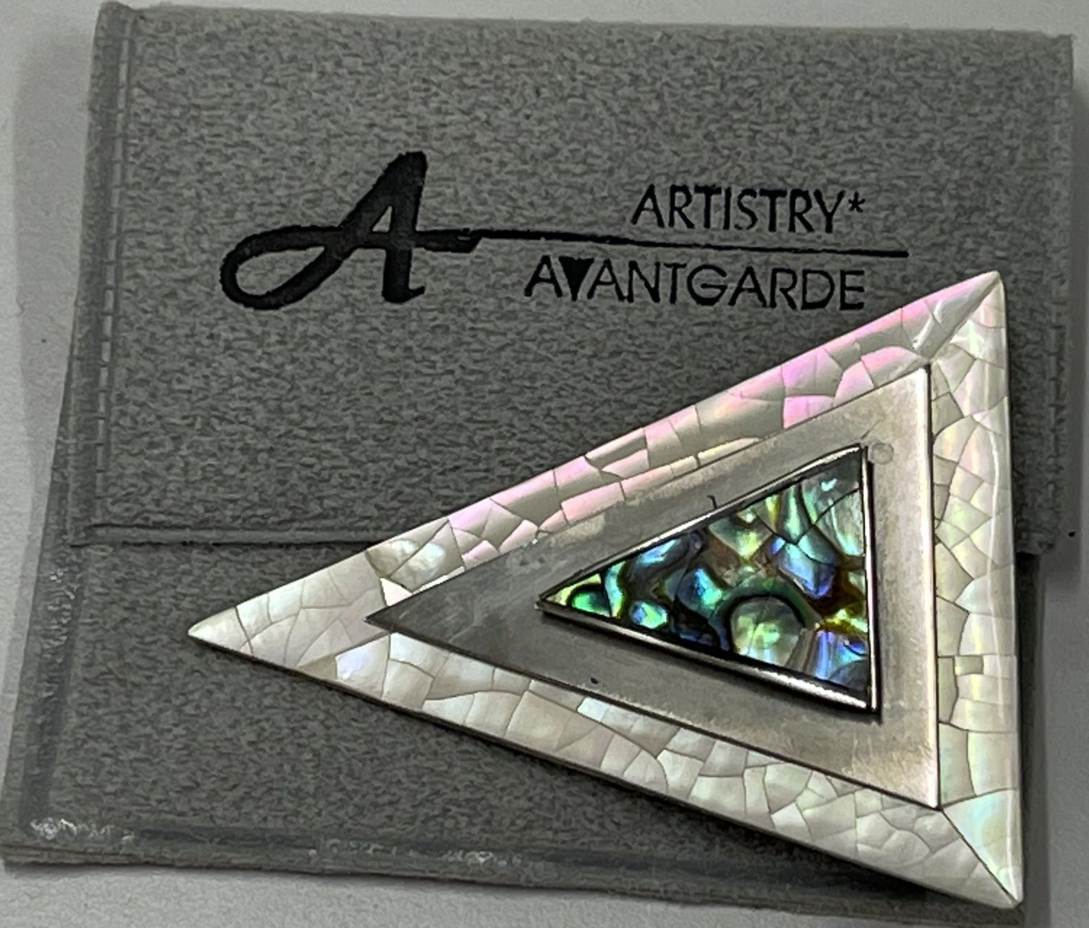 Spille & Fermagli: Brosche Avantgarde Artistry – Usato da Oftringen venduto da Vucki