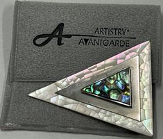 Brosche Avantgarde Artistry
