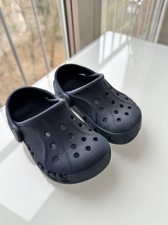Scarpe per ragazzi: Crocs gr23/24 – Usato da Muttenz venduto da emyvogel