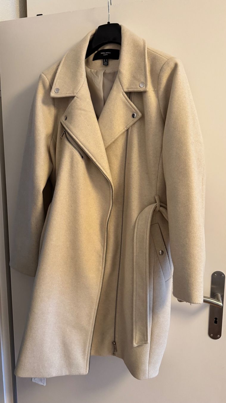 Vero Moda Cappotti: Mantel von Vero Moda Curve – Usato da Gattikon venduto da saxo16