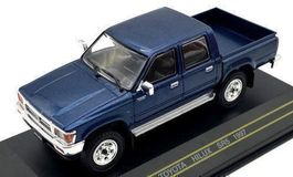 Toyota Hilux SR5 Pick Up Phase I 1997-2002 dunkelblau met. /