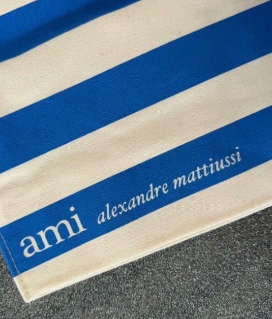 Borse: Tote bag Ami Paris neuf – Nuovo (secondo la descrizione) da Lausanne venduto da Meganelausanne 4