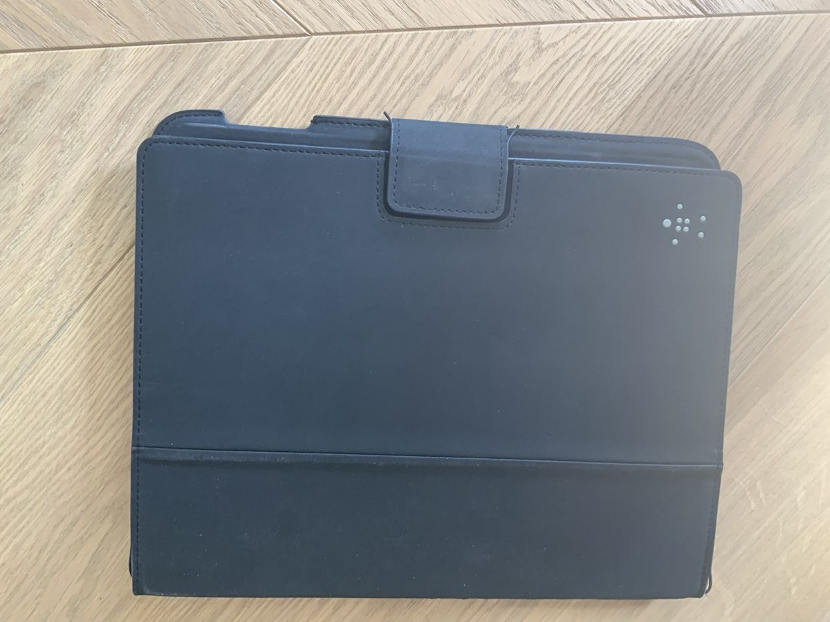 Belkin Tastiere: Belkin Tastatur & Schutzhülle – Usato da Küsnacht ZH venduto da Dne 2