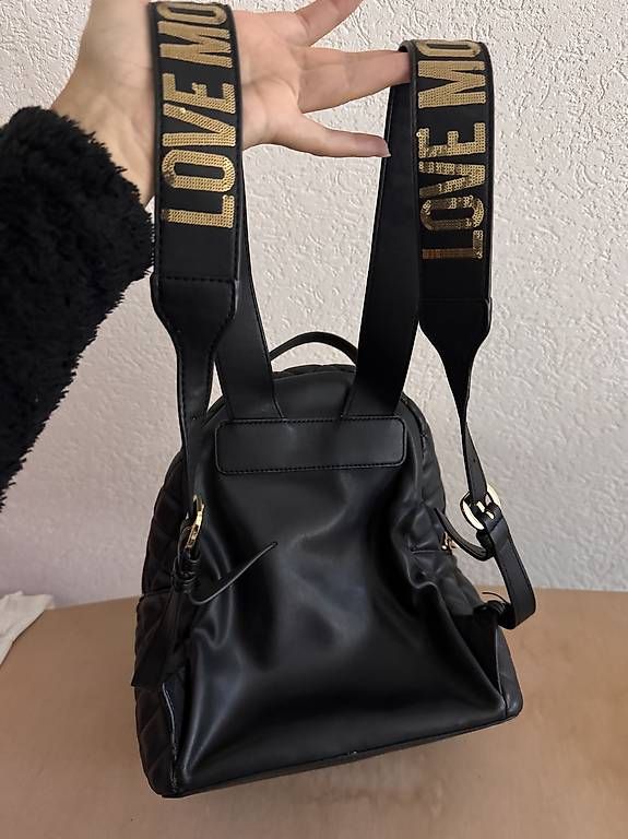 Zaini: Sac à dos Love Moschino – Usato da La Tour de Peilz venduto da Caly21 1