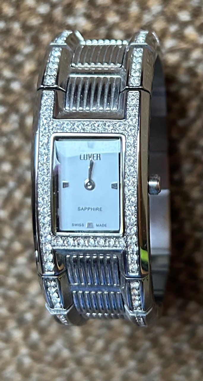 Uhren: Damenuhr "Cover Watch" – Gebraucht aus Biberist von Californiagirl