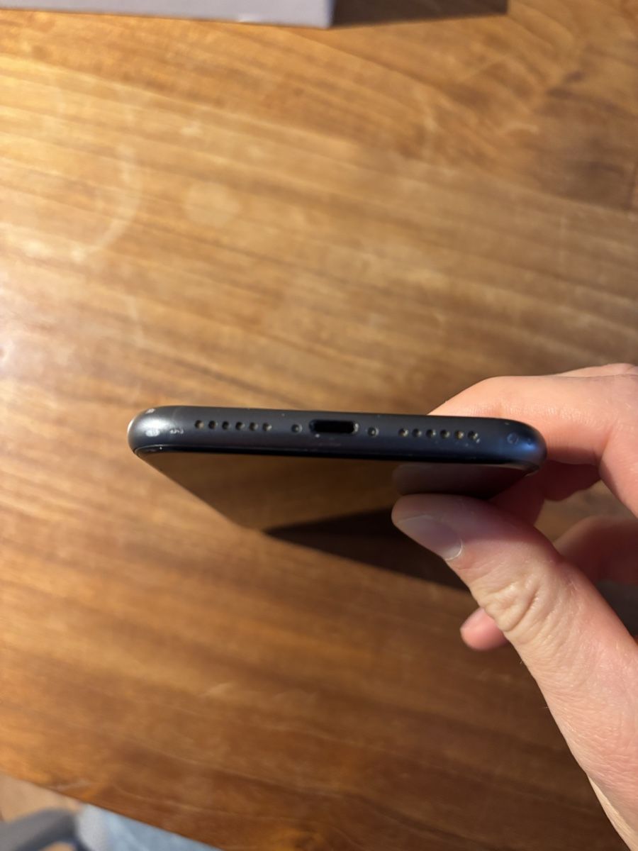 Apple Handys / Smartphones: Apple iPhone 11 128GB Schwarz - Akku 86% – Gebraucht aus Zürich von leo_6qmw 6