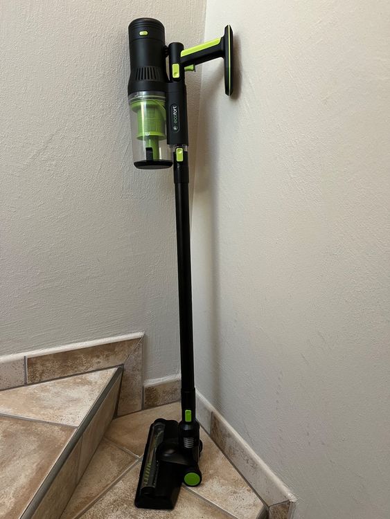 Akku Staubsauger ecoQ Rena Expert mit LED und 2 Akkus Kaufen auf Ricardo