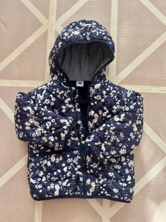 Petit Bateau Steppjacke mit Blumenmuster gebraucht