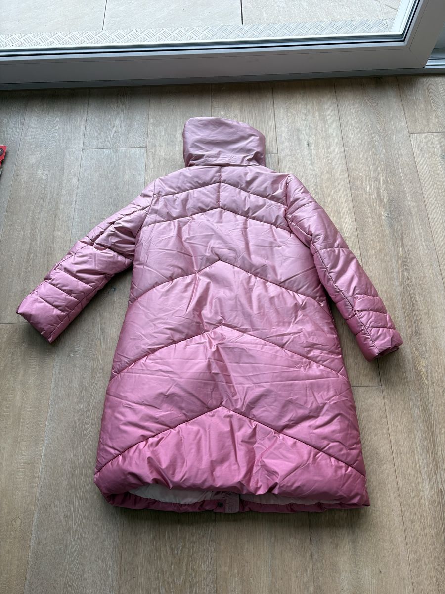 Guess Mäntel: Wintermantel Guess rose/pink – Gebraucht aus Belp von walther27 1