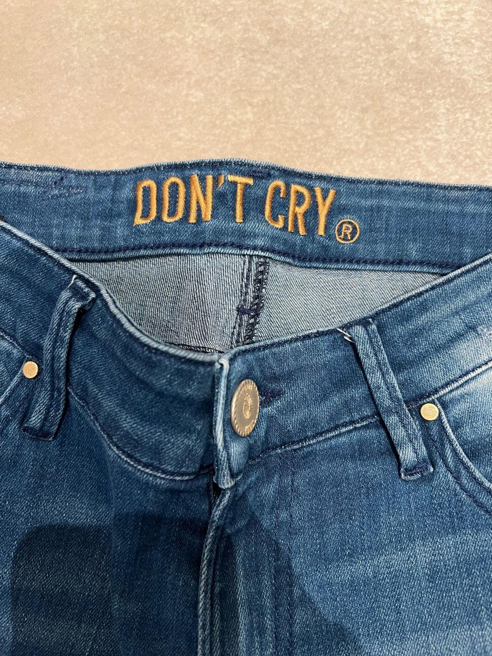 Jeans: Don’t Cry Designer Jeans Gr. 29 – Usato da Kilchberg ZH venduto da Lisavivienne 4