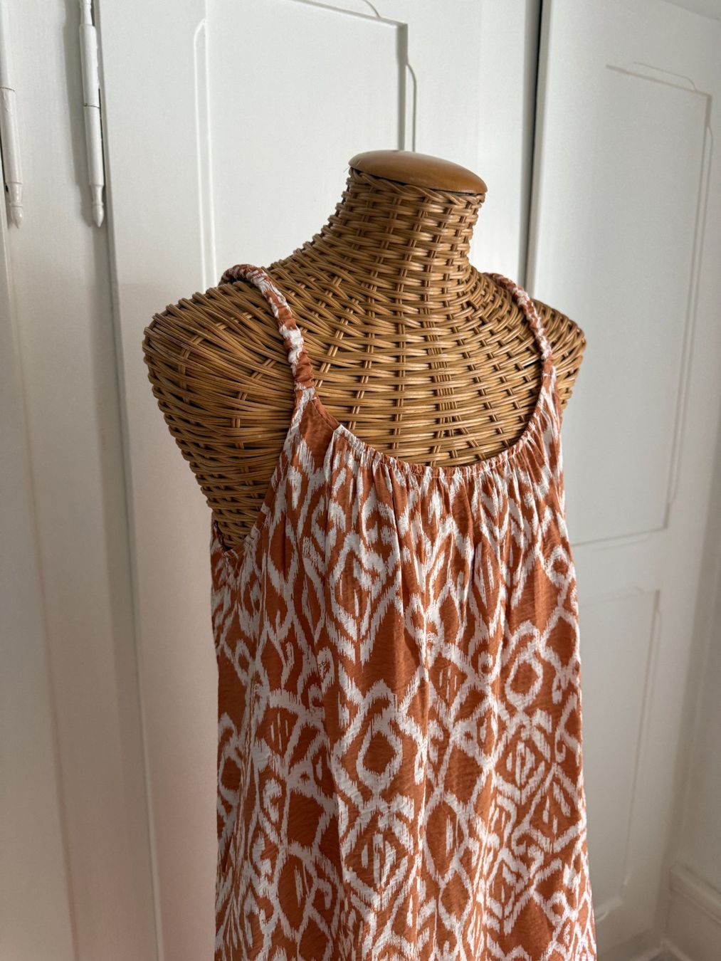 C&A Vestiti: Trägerkleid orangebraun-weiss gemustert 36 – Usato da Zürich venduto da Diazaio 1