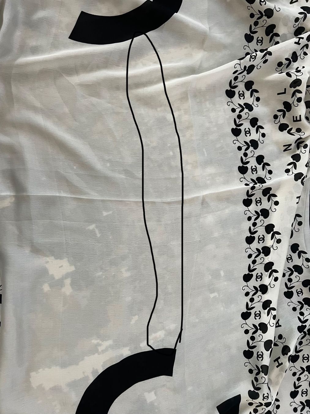 Foulard & Sciarpe: Seidenschal – Usato da Wattwil venduto da BL0NDA 4