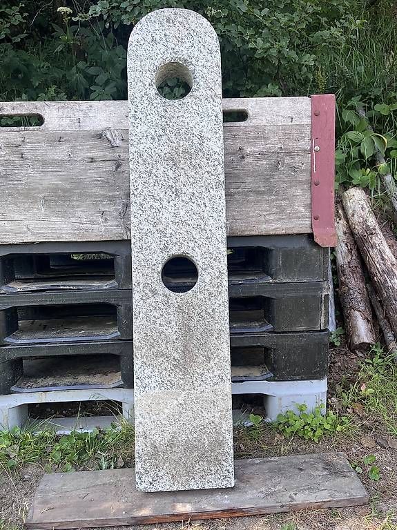 Pietre & tegole: Zaunpfosten aus Granit Stein  – Usato da Brig venduto da Molipat