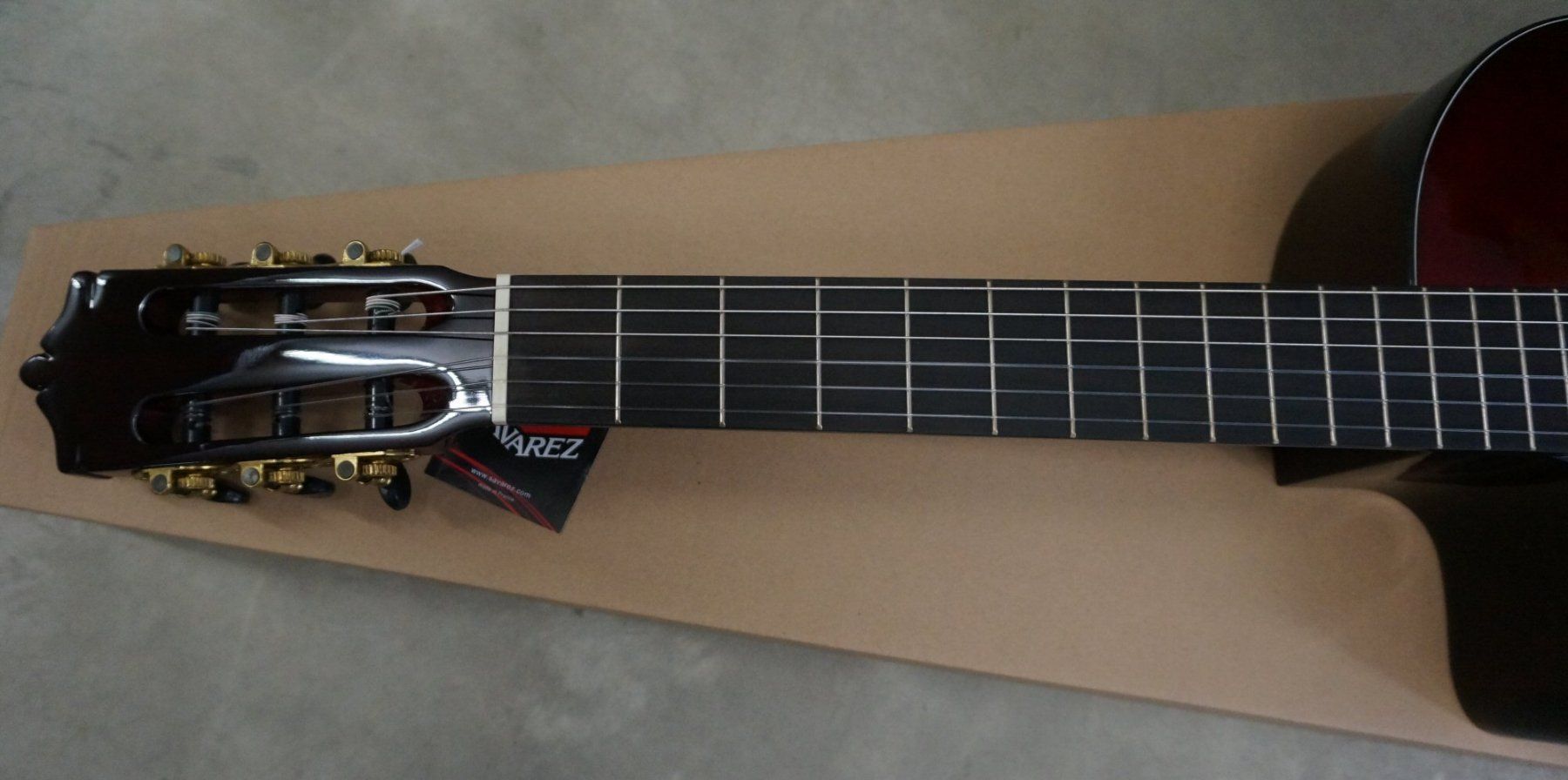 Strumenti musicali: LEFTHAND STUFF Do Santos Classical Guitar – Usato da Zofingen venduto da Rodeodeln 2
