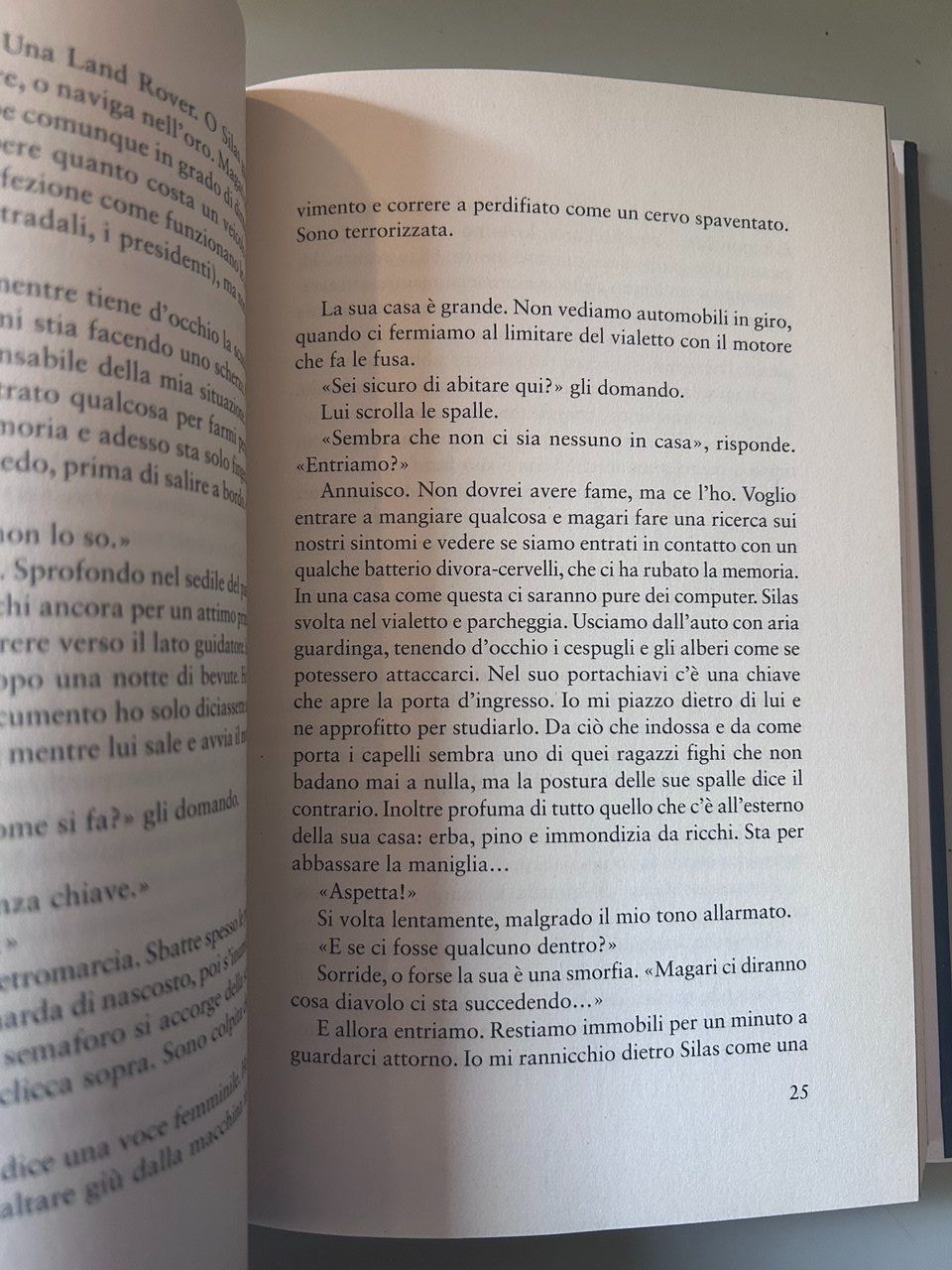 Libri: Libro Never Never - Colleen Hoover e Tarryn Fisher – Usato da Giubiasco venduto da LorisVale 4