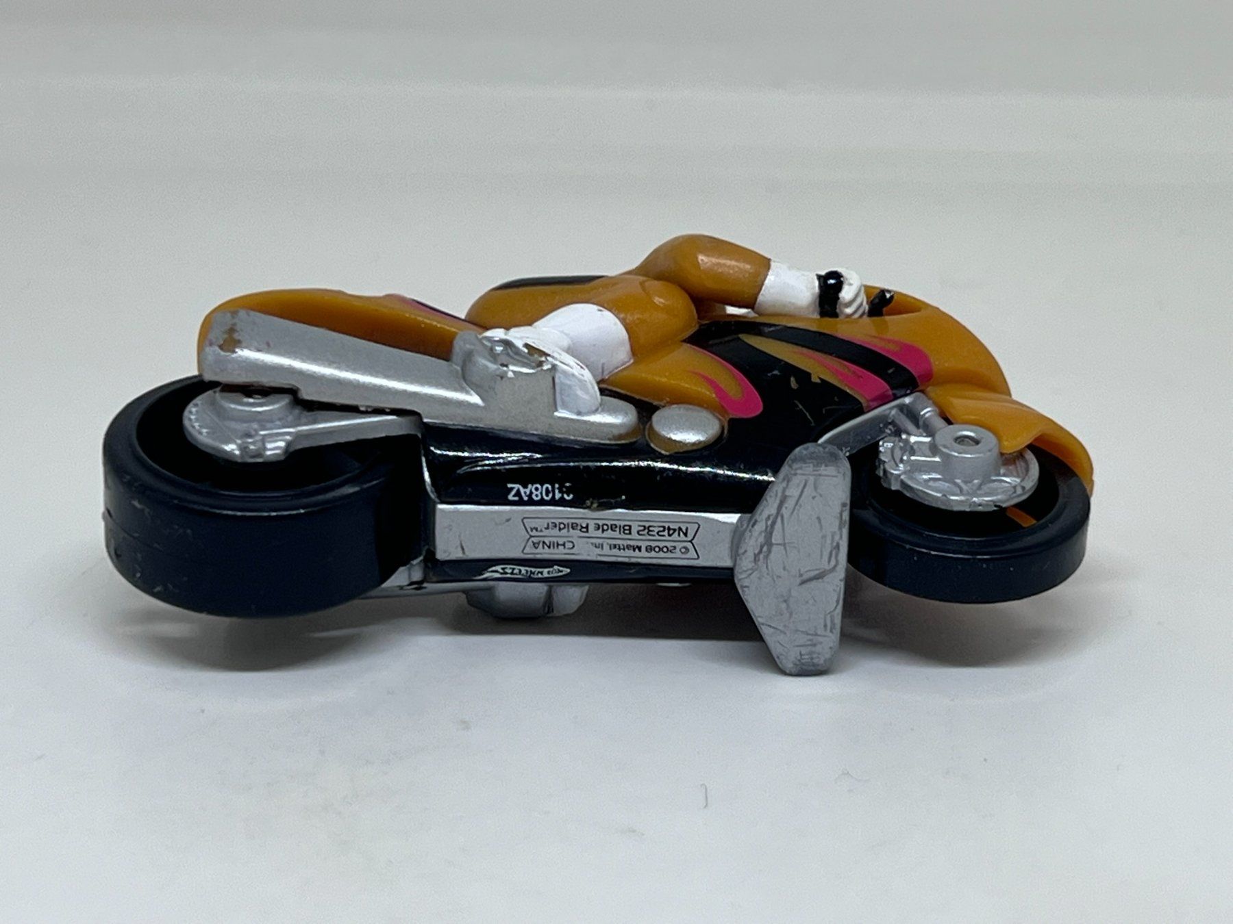 Hot Wheels Modellini d'auto: Hot Wheels Blade Raider – Usato da Wildegg venduto da LaaBoutique 3