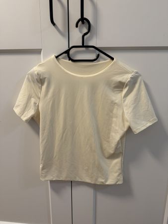 Helles Shirt, Grösse S - Sommerliches Basic Top!