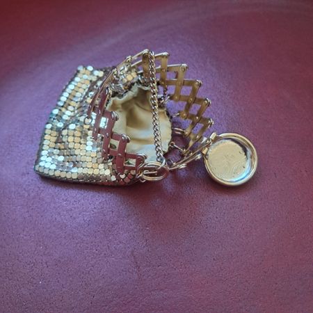 Vintage Handtasche Metall goldfarben mit Verzierung