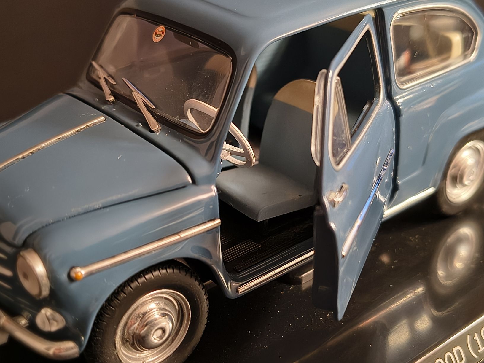 Fiat Modellini d'auto: FIAT 600D (1960) – Nuovo (secondo la descrizione) da Oberglatt ZH venduto da ang_7znb 1